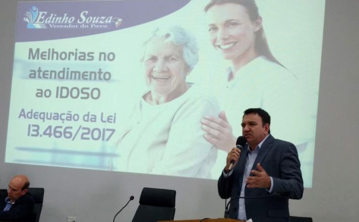 Edinho Souza tribuna do plenário na Câmara dos Vereadores