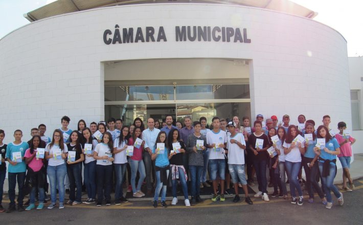 Câmara recebe alunos da Escola Estadual Vasco Santos