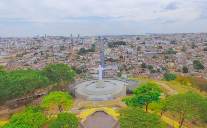 Araxá entre as quatro melhores cidades para se investir em MG e na 71ª colocação no país