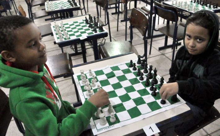Disputas de xadrez e atletismo encerram Jogos Estudantis de Araxá