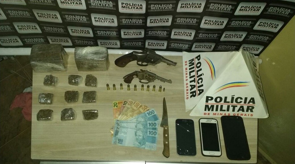 Polícia Militar prende 3 autores e apreende drogas, armas de fogo e munição no bairro Urciano Lemos