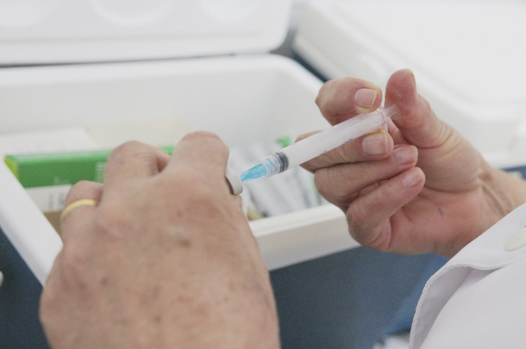 UBSs e PSFs adotam horário especial para vacinação contra febre amarela