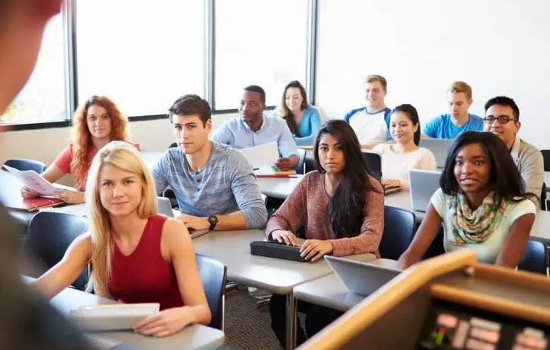 Federaminas e governo visam empregar alunos formados