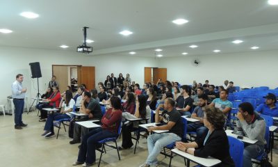 UNIARAXÁ recebe novos Estudantes