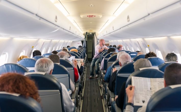 Senado aprova fim de cobrança na escolha de assento em avião