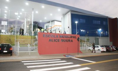 Escola Municipal Alice Moura é inaugurada com muita festa