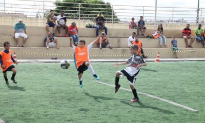 Centro Esportivo Educacional Pedro Bispo insere crianças no futebol society
