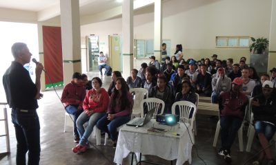 Alunos da Escola Armando Santos participam do “Escola em Ação”
