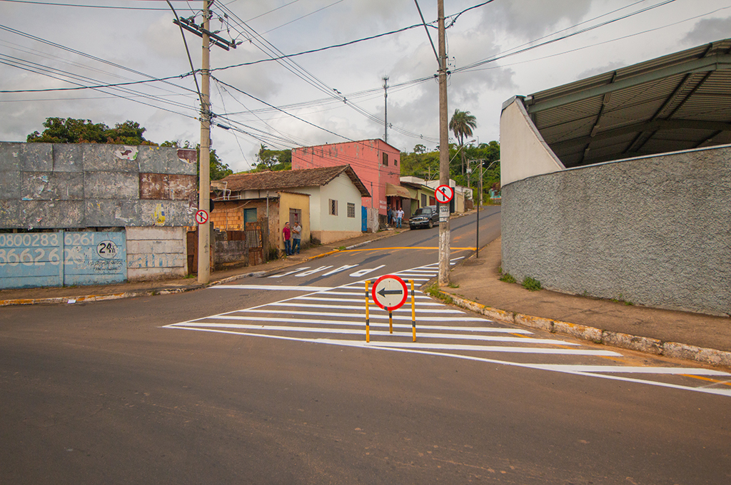 Prefeitura passa rua da Banheira para mão única