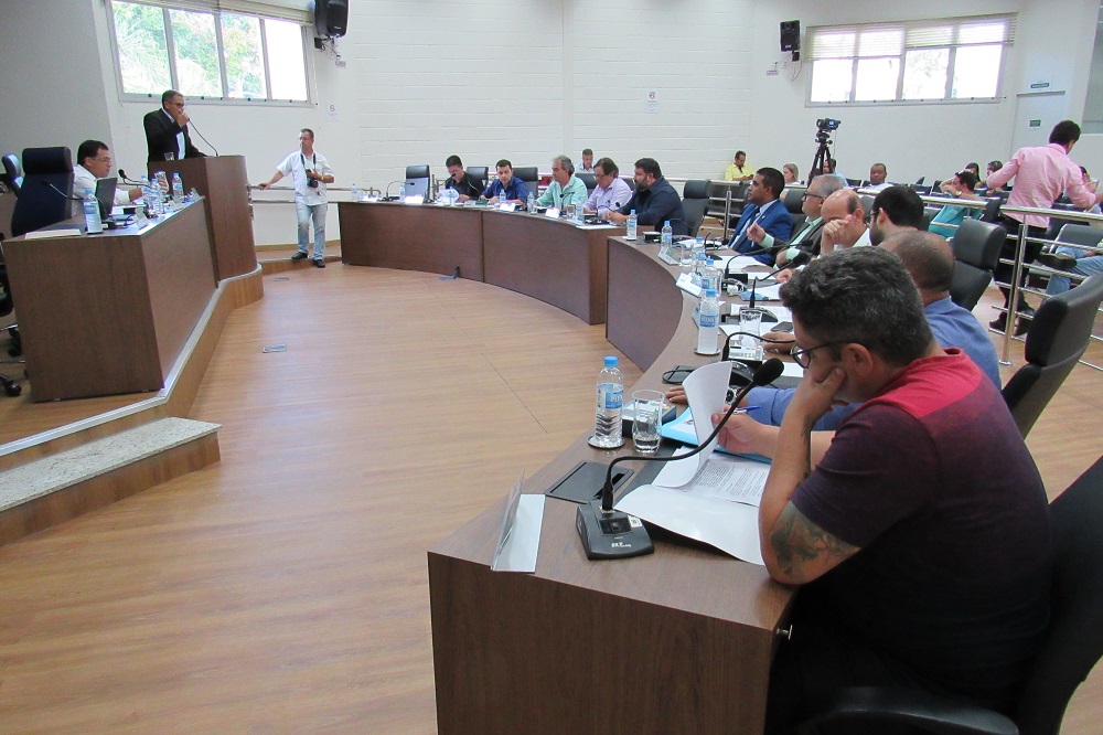 Vereadores debatem a construção da Vila do Artesanato