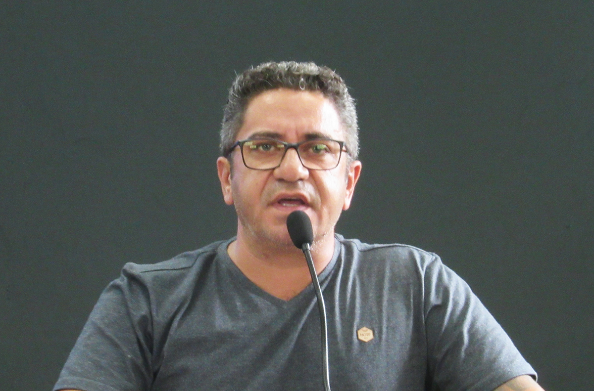 Robson Magela questiona Prefeitura sobre a pavimentação asfáltica de Araxá