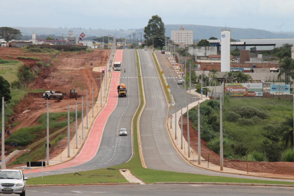 Prefeitura finaliza primeira etapa de obras da duplicação da Avenida Hitalo Ros