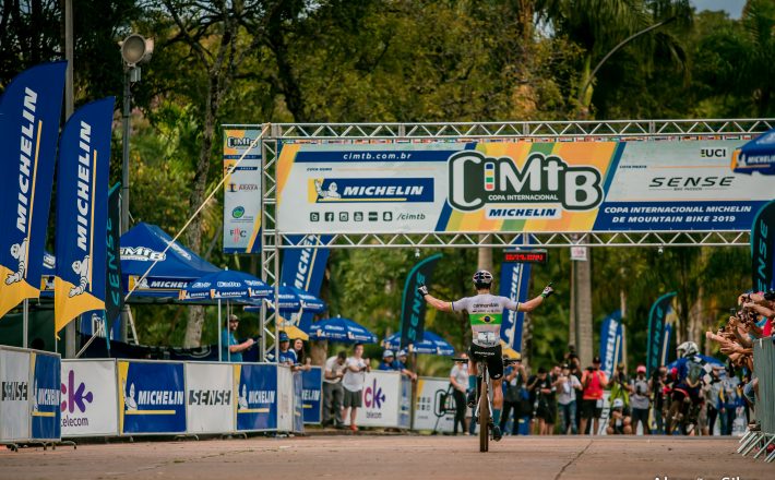 Brasil e México estreiam Maratona na CIMTB Michelin com vitória em Araxá