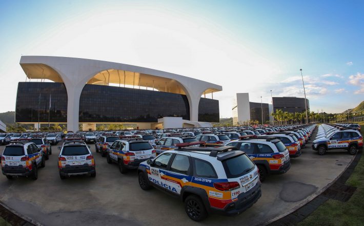 Governador entrega 625 novas viaturas para a Polícia Militar de 494 municípios de Minas Gerais