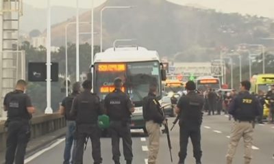 Sequestrador de ônibus no Rio de Janeiro é morto por atiradores de elite