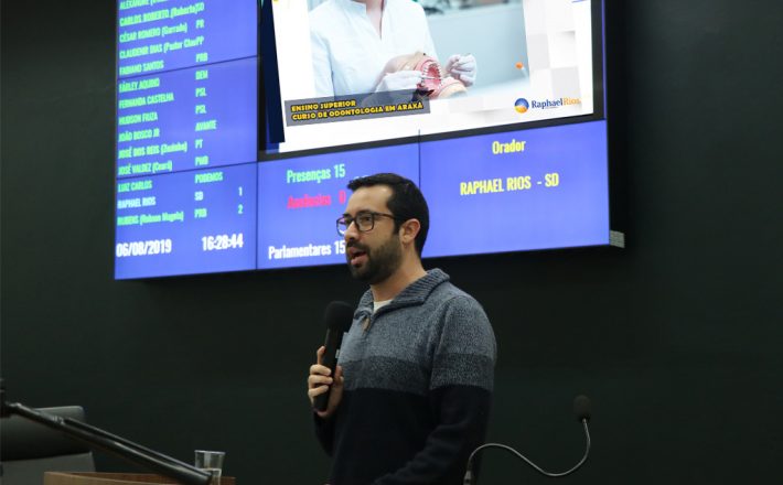 Raphael Rios estimula criação de agenda para debater abertura do curso de Odontologia no Uniaraxá
