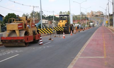 Prefeitura vistoria manutenção corretiva no pavimento da Avenida Hitalo Ross