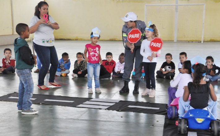 Prefeitura realiza ações de educação no trânsito para alunos de Araxá