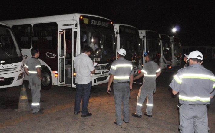 Prefeitura promove vistorias nos ônibus do transporte coletivo
