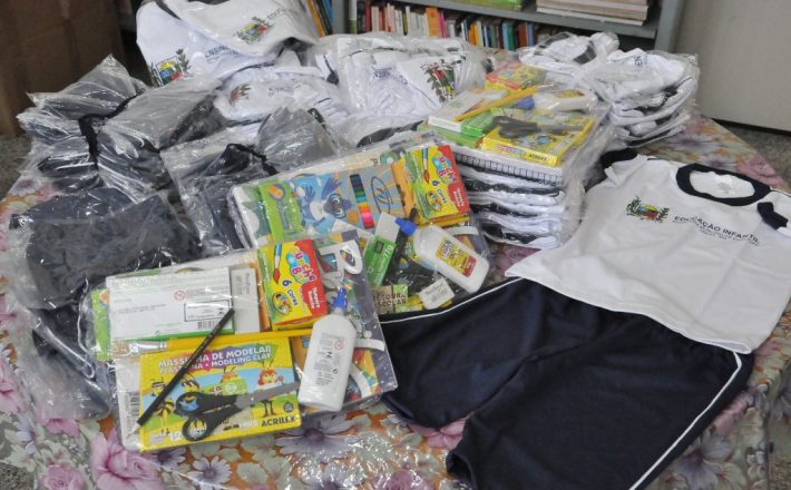 Prefeitura distribuirá material escolar e uniformes para alunos carentes