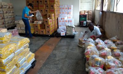 Prefeitura doa alimentos para famílias de alunos carentes