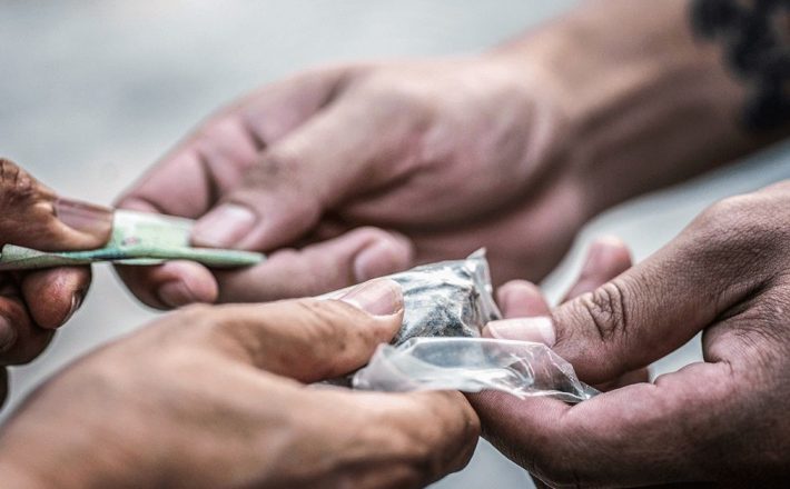 Três homens são presos por tráfico de drogas em Araxá
