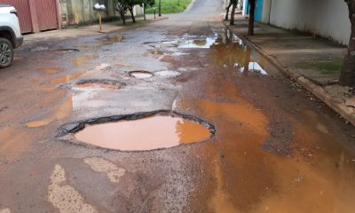 Moradores de Araxá reclamam de buracos no bairro Guilhermina Vieira Chaer