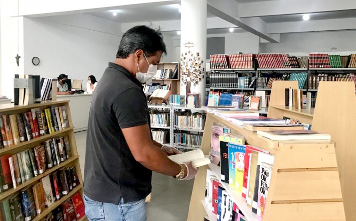 Biblioteca Pública de Araxá disponibiliza WhatsApp e site para consulta e reservas de livros