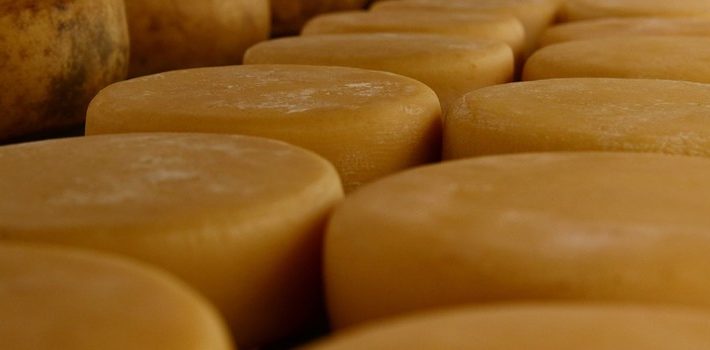 Governador anuncia medidas de fortalecimento da produção de queijo artesanal em Minas Gerais