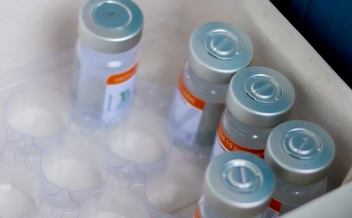 Araxá recebe remessa com 2.405 doses de vacina contra Covid-19
