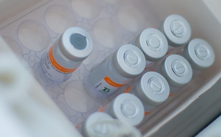 Araxá recebe mais 4.930 doses de vacina contra a Covid; 98% são para aplicação da 2ª dose