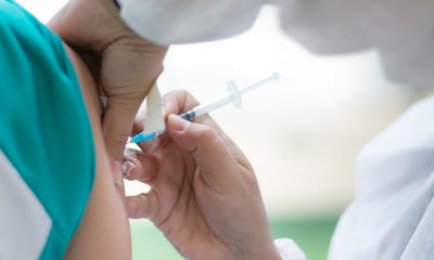 Araxá realiza vacinação contra a Covid-19 para pessoas entre 54 e 50 anos; confira o cronograma que vai de quinta a sábado