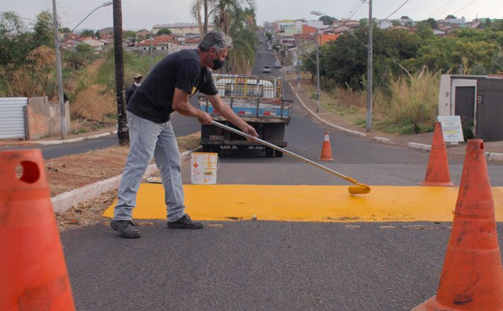 Prefeitura de Araxá intensifica sinalização das vias públicas