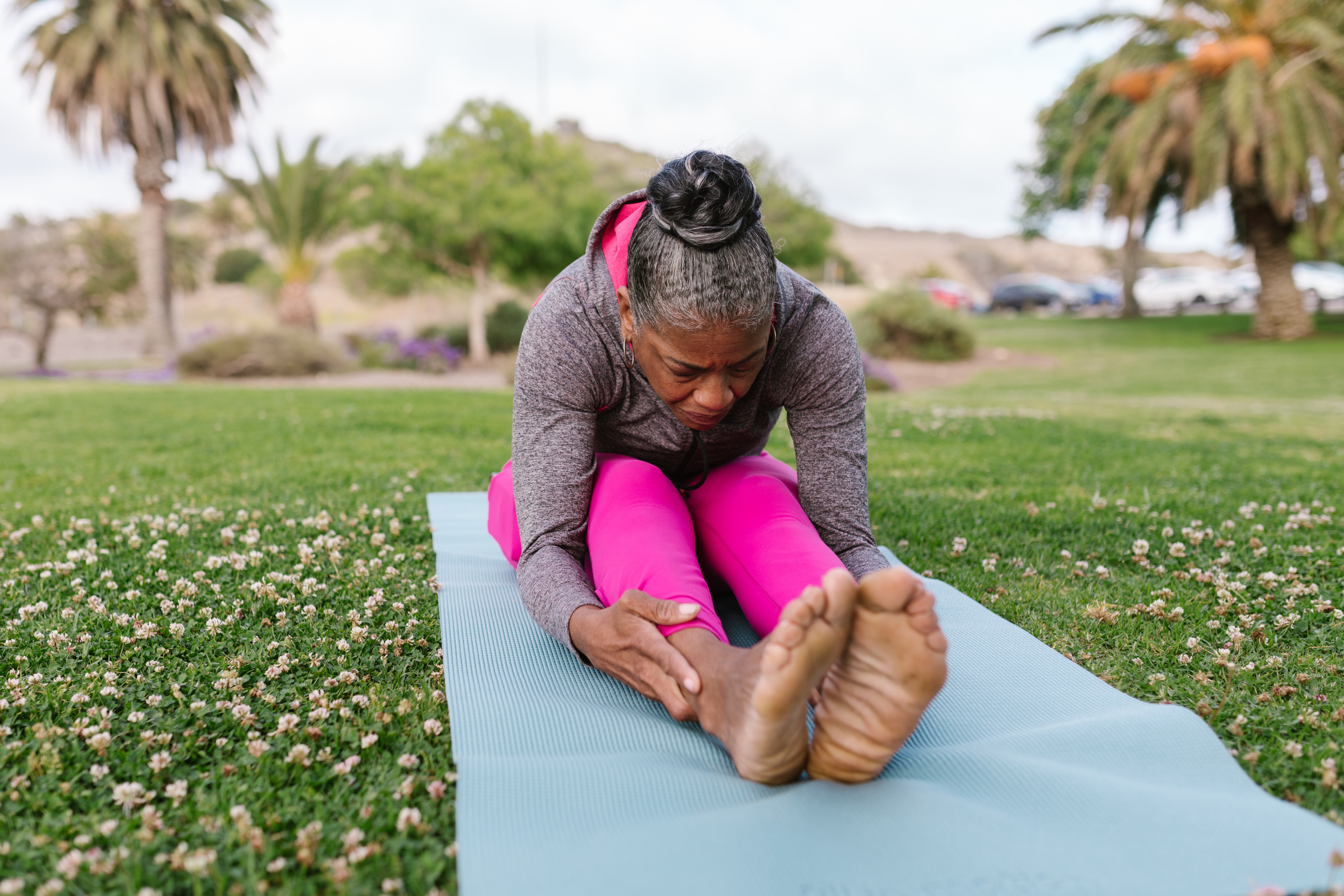 Aula de Yoga para Idosos, yoga em casa