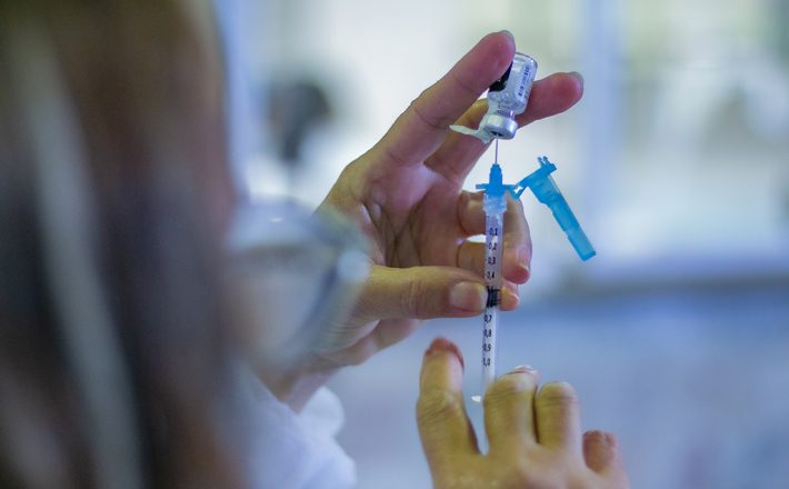 Araxá vacina pessoas adolescentes entre 12 e 13 anos sem comorbidades nesta quarta; confira outras etapas