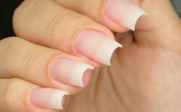 Unhas de gel, fibra de vidro e acrílico: saiba mais