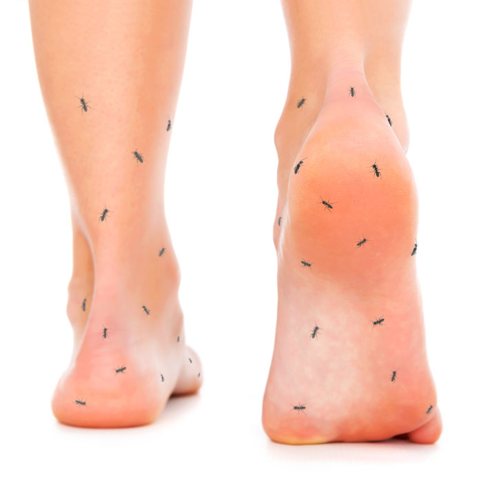 Formigamento nas pernas e pés: 11 causas e o que fazer