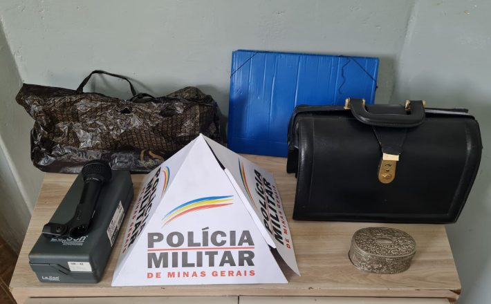 POLÍCIA MILITAR PRENDE SUSPEITO E RECUPERA MATERIAIS FURTADOS EM ARAXÁ/MG