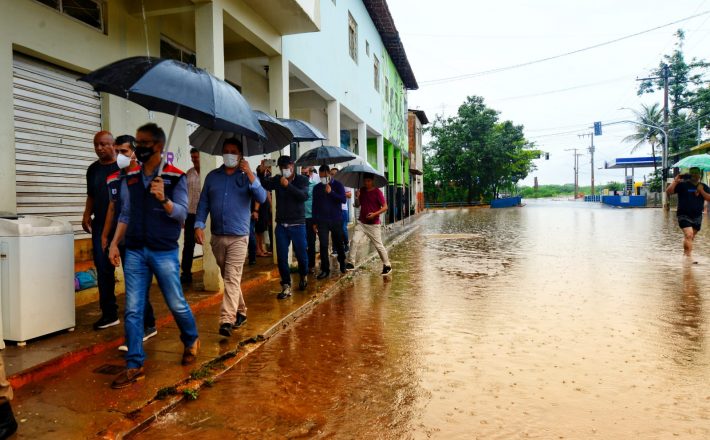 Governador acompanha as operações de apoio aos municípios atingidos pelas fortes chuvas no Norte de Minas