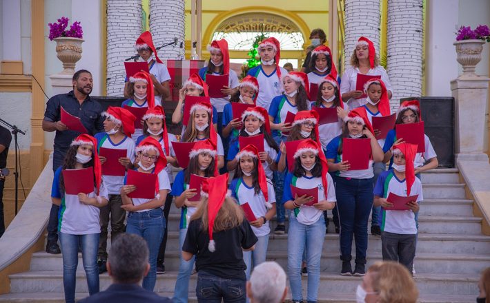 Prefeitura de Araxá lança Festival “Neste Natal Seja Luz” com apresentação de coral e show de viola