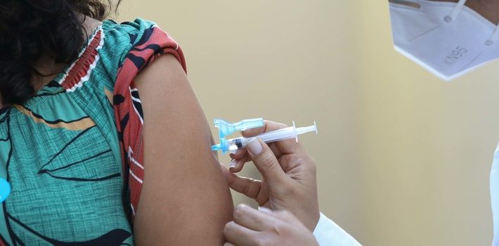 Pessoas não vacinadas têm 11 vezes mais chances de morrer por covid-19