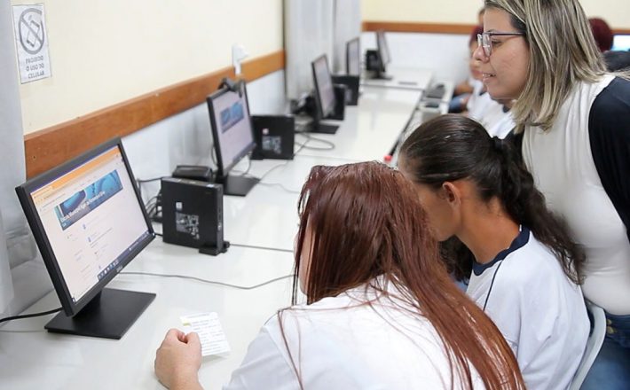 Prefeitura de Araxá inclui informática na grade curricular
