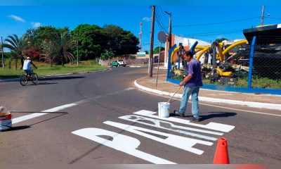 Mais de 40 vias já receberam manutenção de sinalização de solo pela Prefeitura de Araxá