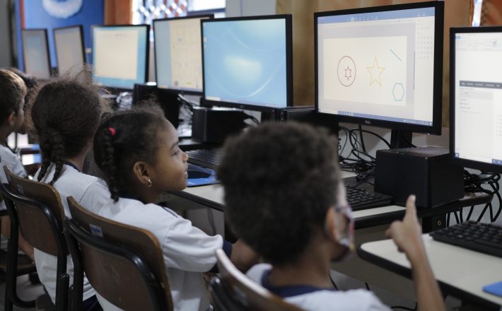 Araxá investe mais R$ 3,7 milhões em tecnologia para equipar escolas e modernizar ensino