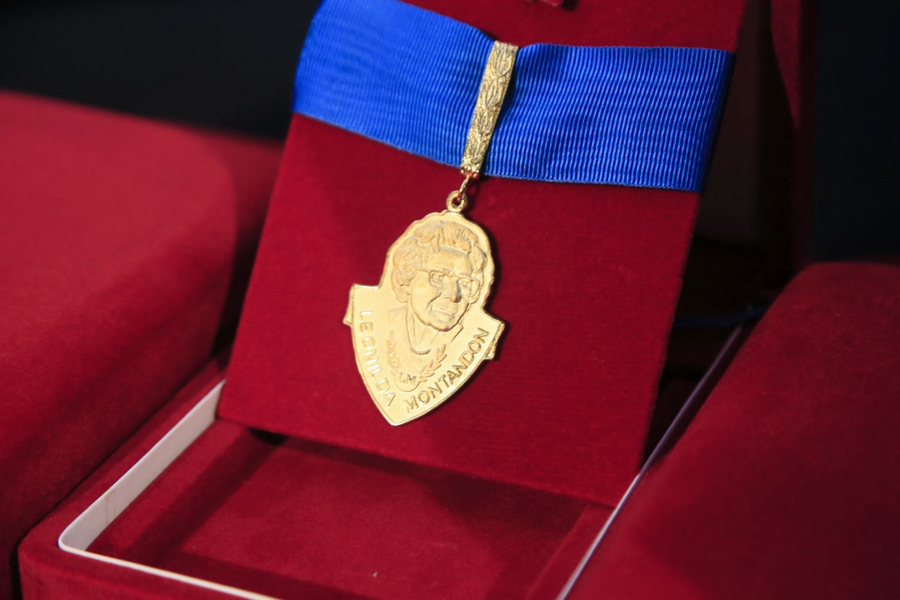 Vereadores homenageiam 15 mulheres com Medalha Leonilda Montandon
