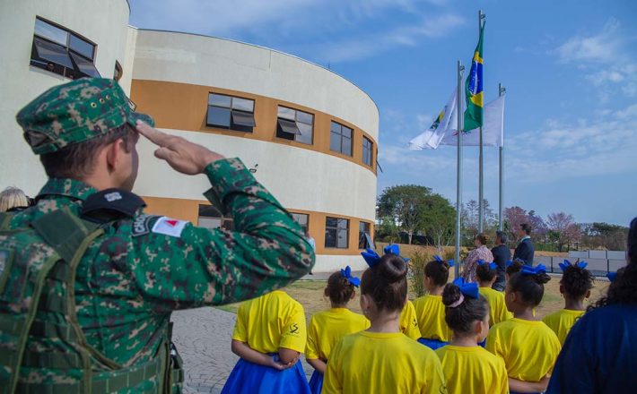 Prefeitura de Araxá recebe ato cívico de Hasteamento das Bandeiras antes do Desfile de 7 de Setembro