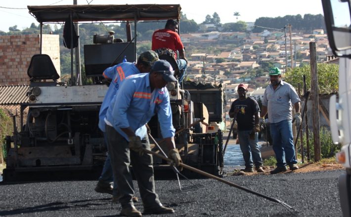 Prefeitura de Araxá executa recapeamento de diversas ruas dos bairros Boa Vista, Boa Vista II, Domingos Zema e Solaris