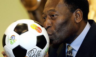 Morre Pelé, o maior jogador da história, aos 82 anos.