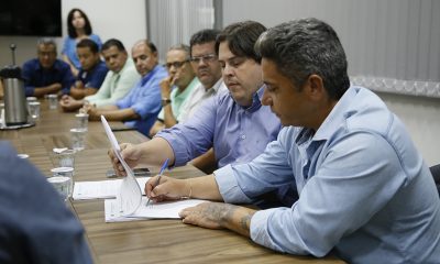Prefeitura de Araxá apresenta Plano de Cargos e Salários do Quadro Geral de Servidores e Plano de Carreira da Educação