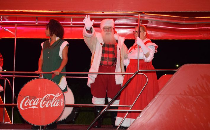 Caravana de Natal da Coca-Cola passa nesta sexta (9) por Araxá; saiba como acompanhar